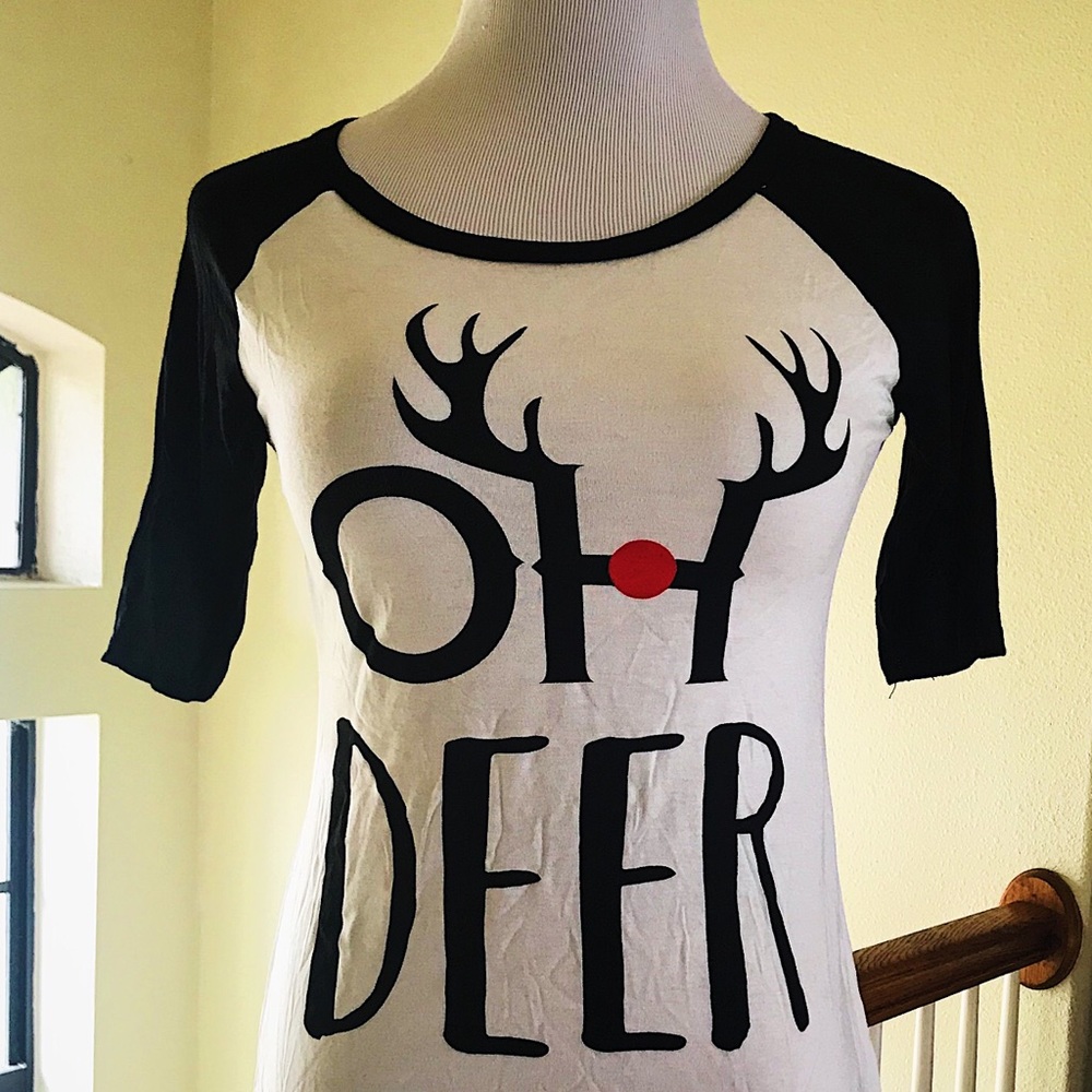 White christmas graphic print  oh deer Tshirt long shirt